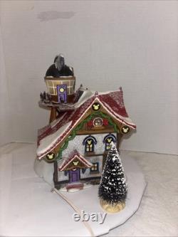 Department 56 North Pole Village Disney Mickey's North Pole Holiday House