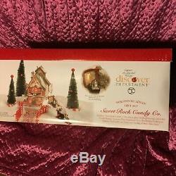 Department 56 North Pole Village Multiple Pieces and Accessories