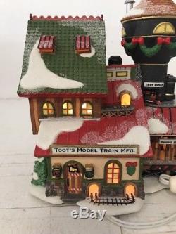 Department 56 North Pole Village TOOTS MODEL TRAINS MFG #56728 (In Box)