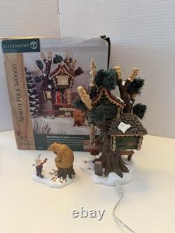 Department 56 North Pole Woods Chisel McTimber Art Studio Set Illuminated with Box