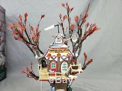 Department 56 North Pole Woods Oakwood Post Office Branch Christmas Village