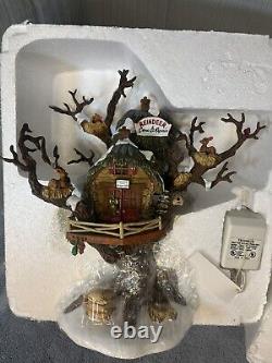 Department 56 North Pole Woods Reindeer Care and Repair NEW IN BOX #56.56882
