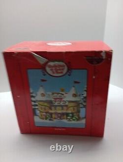 Department 56 Santa Claus Castle North Pole Village Comin' to Town RETIRED VHTF