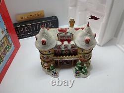 Department 56 Santa Claus Castle North Pole Village Comin' to Town RETIRED VHTF