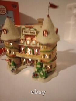 Department 56 Santa Claus Castle North Pole Village Comin' to Town RETIRED VHTF