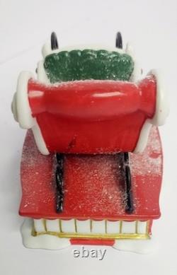 Department 56 Santa's Sleigh Maker (Set of 2) 2006 #56950 RETIRED Tested Works