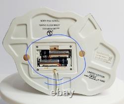 Department 56 Santa's Sleigh Maker (Set of 2) 2006 #56950 RETIRED Tested Works