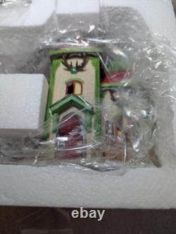 Department 56 The Reindeer Stables, Donder & Blitzen
