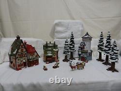 Dept 56 1992 North Pole Village 10 pieces