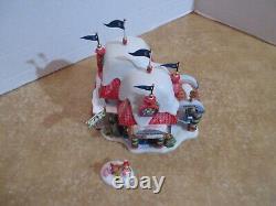 Dept. 56 2006 North Pole Snow Bank#56.56957 & Breaking The Bank Complete