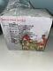Dept 56 A Stitch In Yule Time North Pole Village 6003111 Dealer Stock New Box