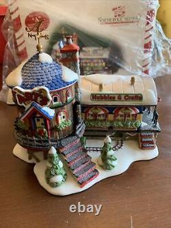 Dept 56 ART'S HOBBIES & CRAFTS North Pole Village 56897