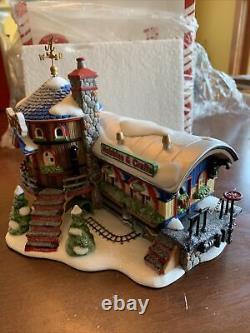 Dept 56 ART'S HOBBIES & CRAFTS North Pole Village 56897