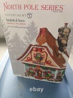 Dept 56 Baskets And Bows 808925 North Pole Series Lighted Village House NEW