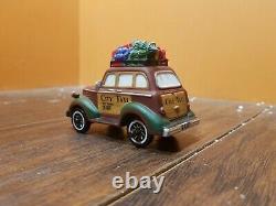 Dept 56 Checker City Cab Co. Taxi Yellow Car Christmas In The Village Lot Set