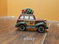 Dept 56 Checker City Cab Co. Taxi Yellow Car Christmas In The Village Lot Set