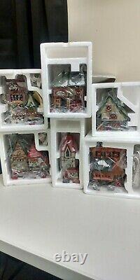 Dept. 56 Christmas Village Heritage Collection North Pole Series Lot 17 Pcs