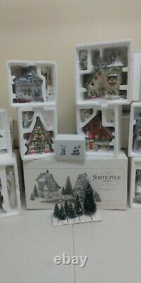 Dept. 56 Christmas Village Heritage Collection North Pole Series Lot 17 Pcs