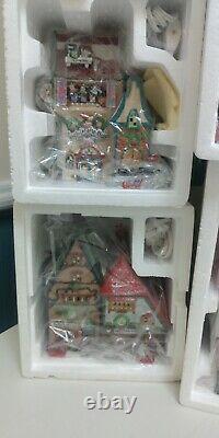 Dept. 56 Christmas Village Heritage Collection North Pole Series Lot 17 Pcs