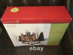 Dept 56 Glacier Park Pavilion 56745 North Pole Series 2002 SPECIAL EDITION