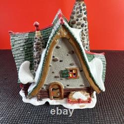 Dept 56 Hand Carved Nutcracker Factory Shop North Pole Christmas Village (B-2L)