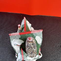 Dept 56 Hand Carved Nutcracker Factory Shop North Pole Christmas Village (B-2L)
