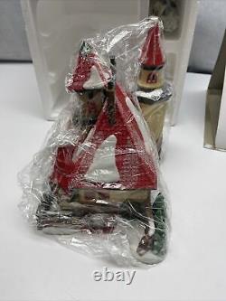 Dept 56 Heritage Village North Pole Series #56391 Route 1 Mr Mrs Clause Xmas JD