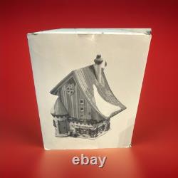 Dept 56 Heritage Village North Pole Series Candy Cane Lane Set #56390 NIB