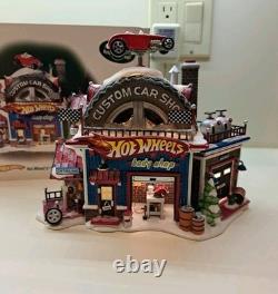 Dept 56 Hot Wheels Custom Car Shop #56.56784 NEW MOTOR INSTALLED NORTH POLE 2