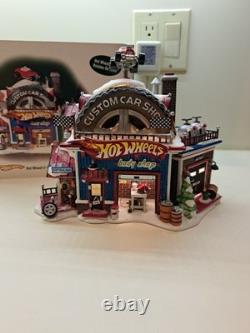 Dept 56 Hot Wheels Custom Car Shop #56.56784 NEW MOTOR INSTALLED NORTH POLE 2