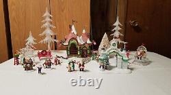 Dept 56 LOT SANTA'S VISITING CENTER North Pole Gate Elves Bench Trees 10 Items