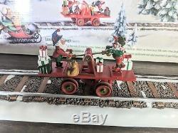 Dept 56 Loading The Sleigh 52732 Christmas Village Animated North Pole WORKING