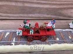 Dept 56 Loading The Sleigh 52732 Christmas Village Animated North Pole WORKS