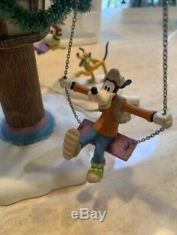 Dept 56 Mickeys Village Disney Showcase North Pole Swinging Fab Five 5 RARE