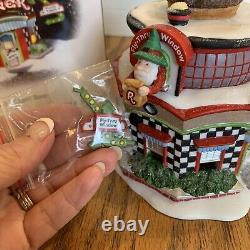 Dept 56 NORTH POLE 2003 RARE Red Elf Land Diner #56765 NEW