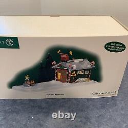 Dept 56 NORTH POLE 2005 RARE North Pole Maintenance #57203 WORKS! MINT