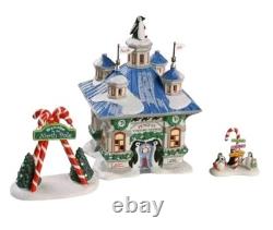 Dept 56 NORTH POLE PENGIUN VISITORS' CENTER #805547 (COMPLETE) PRISTINE