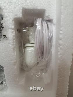 Dept 56 NORTH POLE PENGIUN VISITORS' CENTER #805547 (COMPLETE) PRISTINE