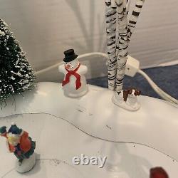 Dept 56 NORTH POLE Village Animated Skating Pond #52299 COMPLETE! WORKS! NICE