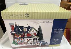 Dept 56 North Pole 1224B KISSING CLAUS LANE GIFT SET EUC in Box