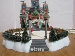 Dept. 56 North Pole 2002 Glacier Park Pavillon #56.56745 Lighted & Animated