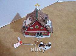 Dept. 56 North Pole 2015 Sounds Of Christmas Shop Lights, Musical & String Trio