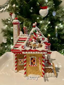 Dept 56 North Pole CHRISTMAS SWEET SHOP #56.56791 ABSOLUTELY BEAUTIFUL