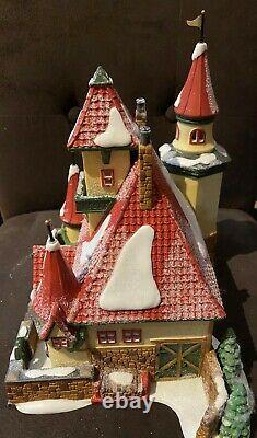 Dept 56 North Pole Heritage Series Home of Mr. /Mrs Clause Handpainted Porcelain