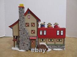 Dept. 56 North Pole Lego Building Creation Station #56.56735 Interior Scene