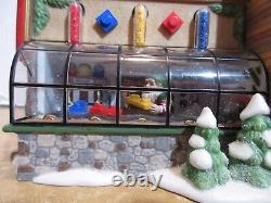 Dept. 56 North Pole Lego Building Creation Station #56.56735 Interior Scene