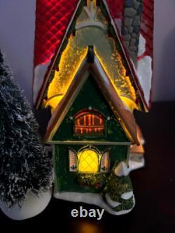 Dept 56 North Pole Millie's Mistletoe Box Set NIB, Sliver Series