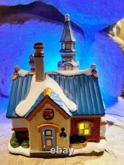 Dept 56 North Pole New Year's Eve CenterSKU 4056667 Intro 2017 Retired 2017