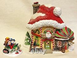 Dept 56 North Pole SANTA'S HAT INN 56795 Display Anywhere w ROAD TRIP 57211