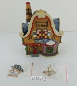 Dept 56 North Pole Series Augie's Christmas Carols #56954 withLt Cord, Box/Sleeve